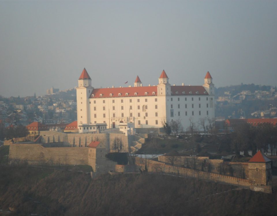 castel bratislava imagine