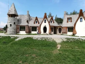 castelul-de-lut-porumbacu