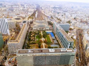 imagine-superba-Turnul-Montparnasse-din-Paris