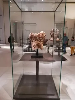 Muzeul_Louvre_statui