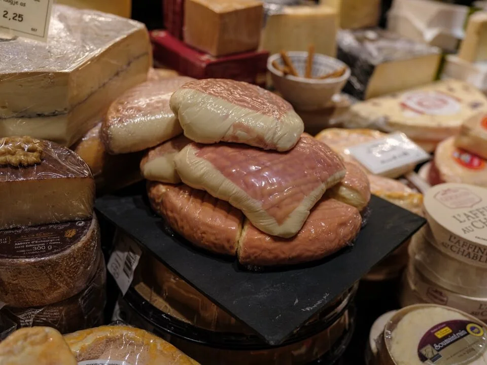 Rețeta tradițională de plăcintă cu brânză – Varianta autentică românească