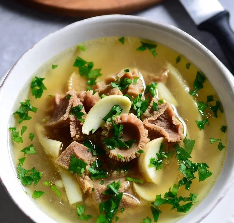 Ciorbă de burtă ca la restaurant – Rețeta pas cu pas