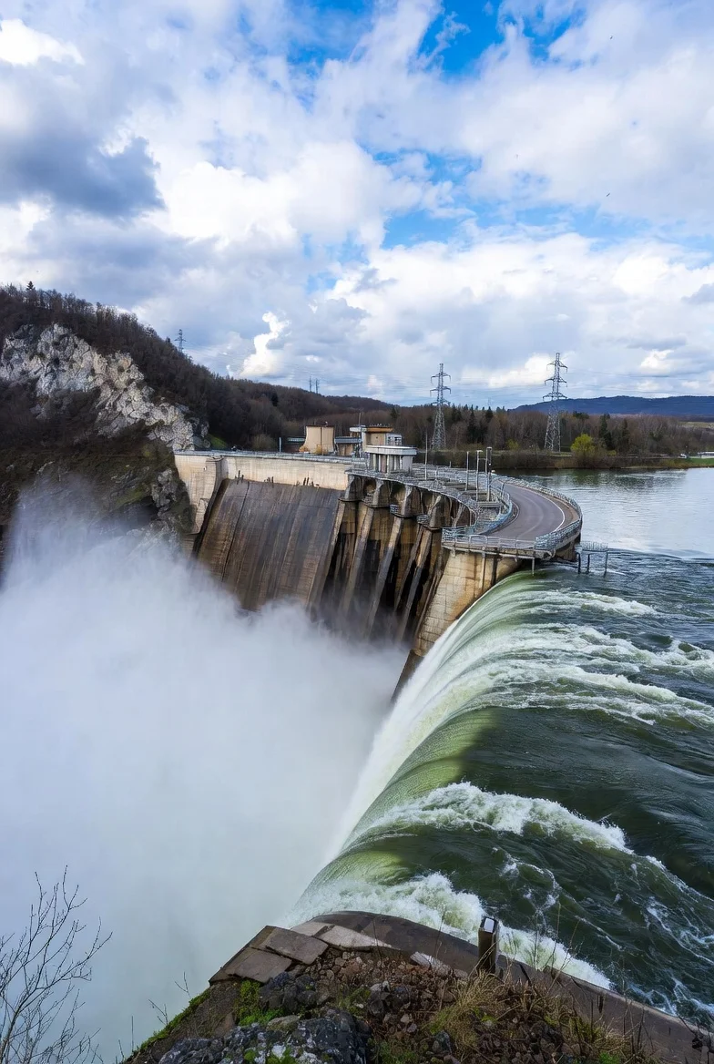 Obiective turistice în zona Porțile de Fier – Natură și istorie
