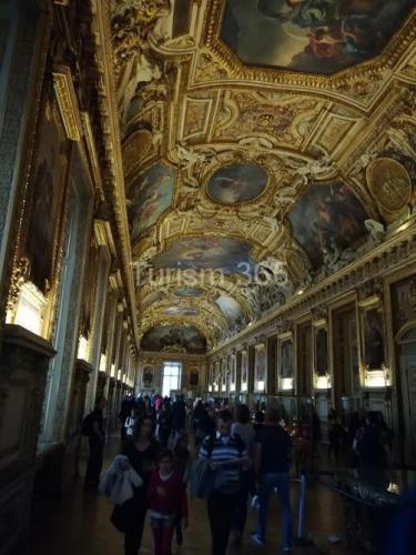 Muzeul Louvre sala picturi
